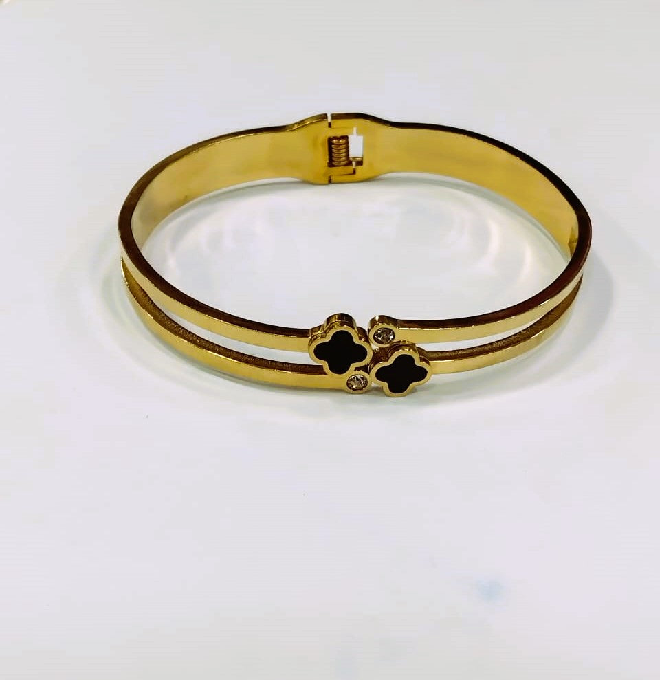 2 Clover Bangle - Golden Stainless Steel Elegant Bracelet