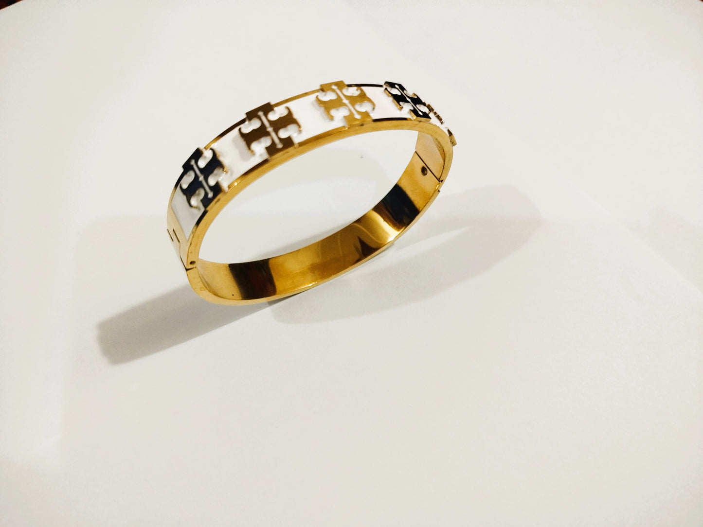 Elegant Stainless Steel Bangle for Women - Hypoallergenic & Tarnish Resistant | Mazia Fashion