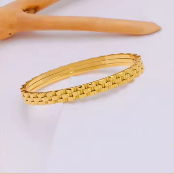 Mazia Fashion Stainless Steel Watch Strap Bangle – Hip Hop Gear Layered Design for Girls