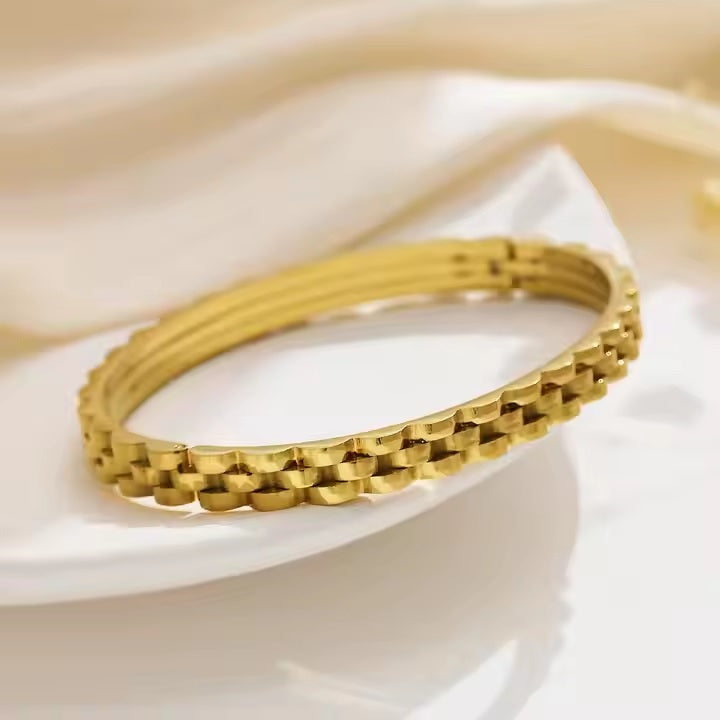 Mazia Fashion Stainless Steel Watch Strap Bangle – Hip Hop Gear Layered Design for Girls