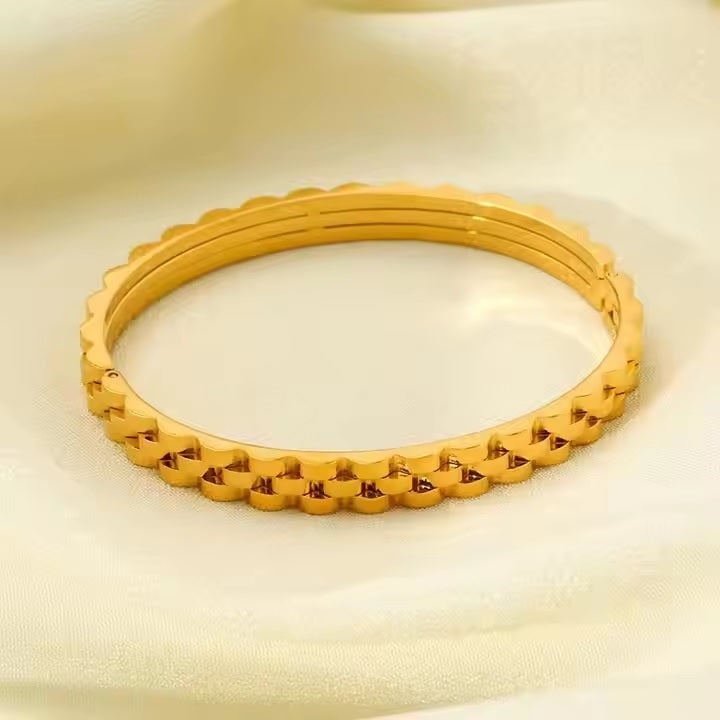 Mazia Fashion Stainless Steel Watch Strap Bangle – Hip Hop Gear Layered Design for Girls