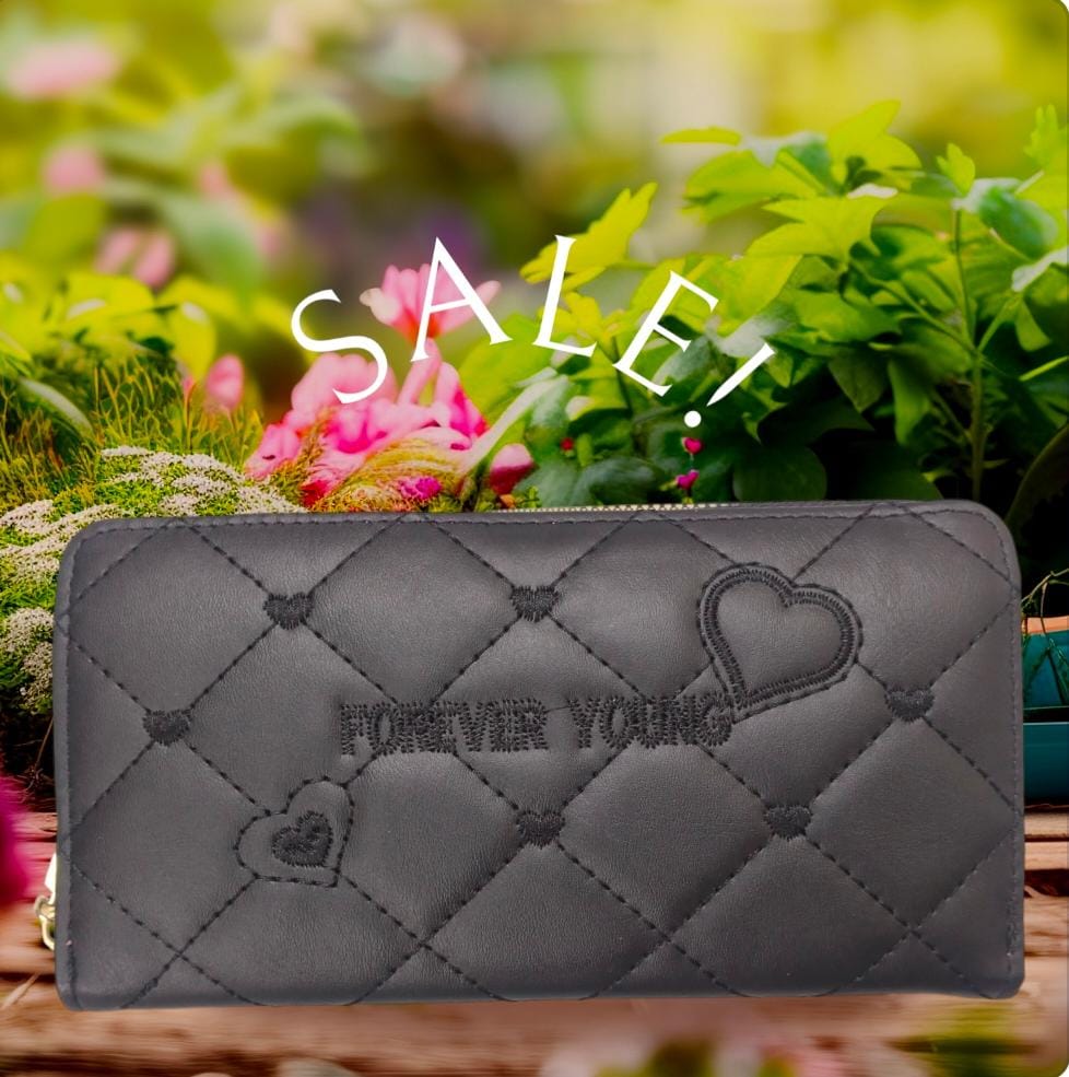 Elegant Single Zipper Purse Clutch – For Modern Women