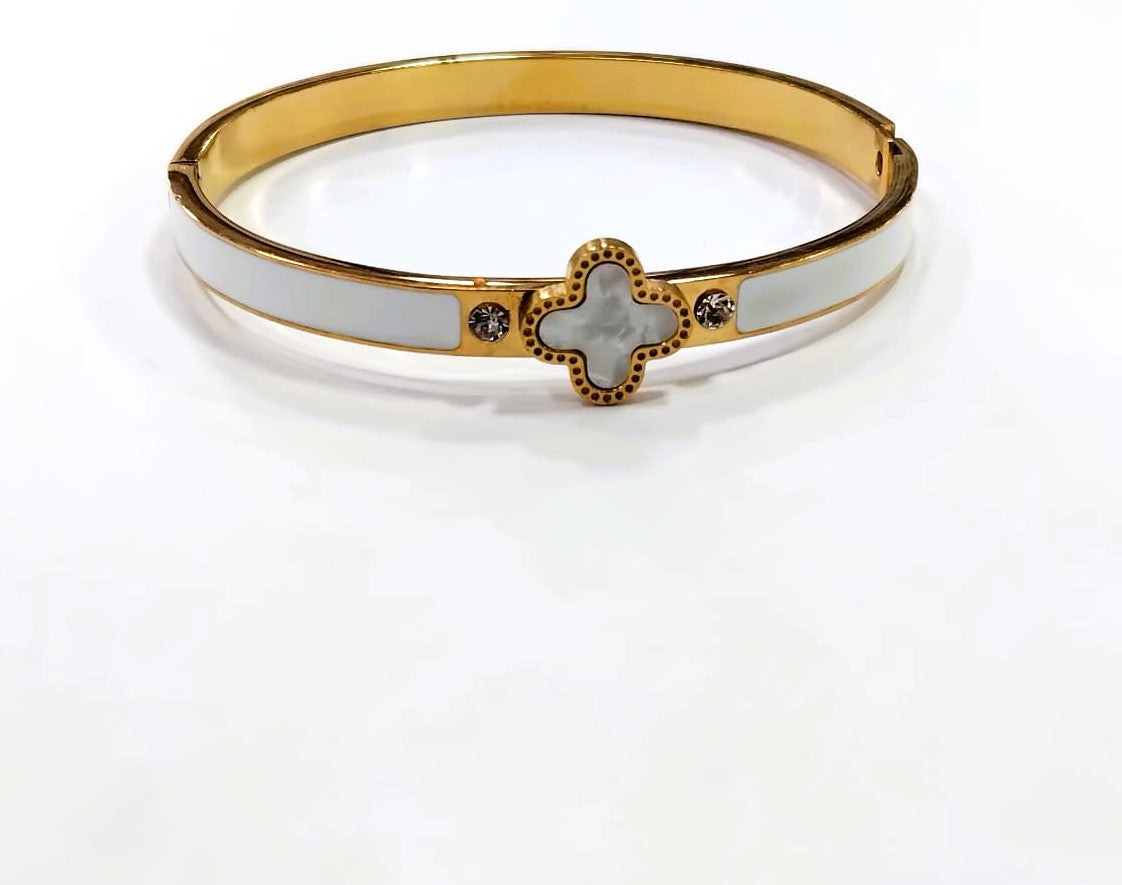 Four-Leaf Clover Bracelet – Openable Bangle with Crystal Stones | Stainless Steel | Mazia Fashion