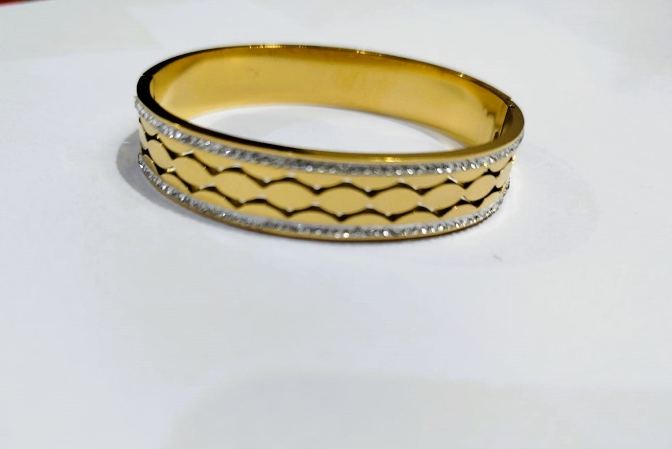 Golden Rinshine Stainless Steel Openable Bangle – Mazia Fashion