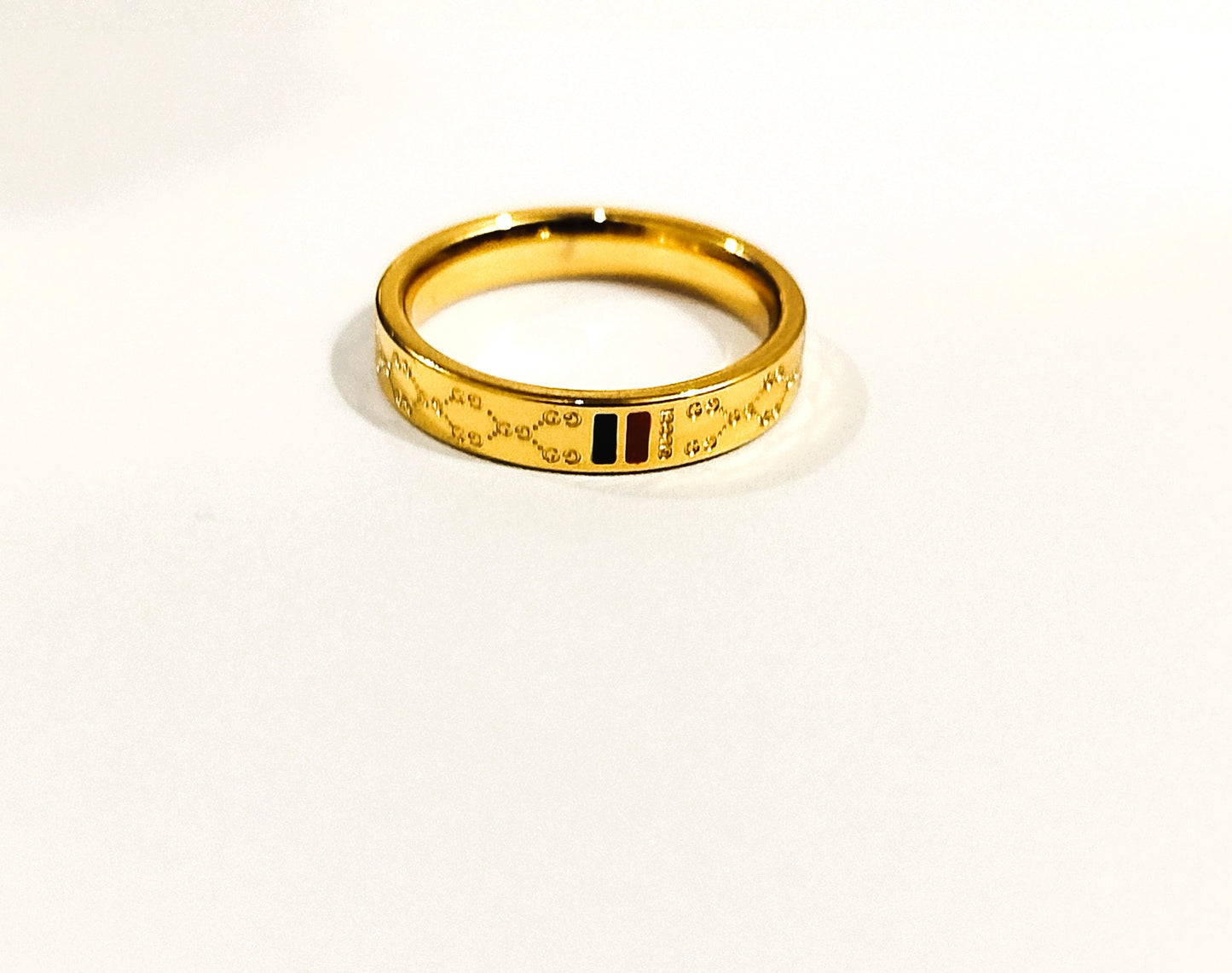 Elegant Golden Stainless Steel Ring for Girls – Mazia Fashion