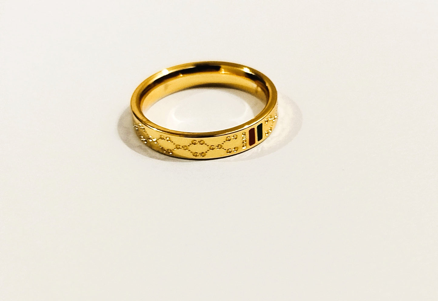 Elegant Golden Stainless Steel Ring for Girls – Mazia Fashion