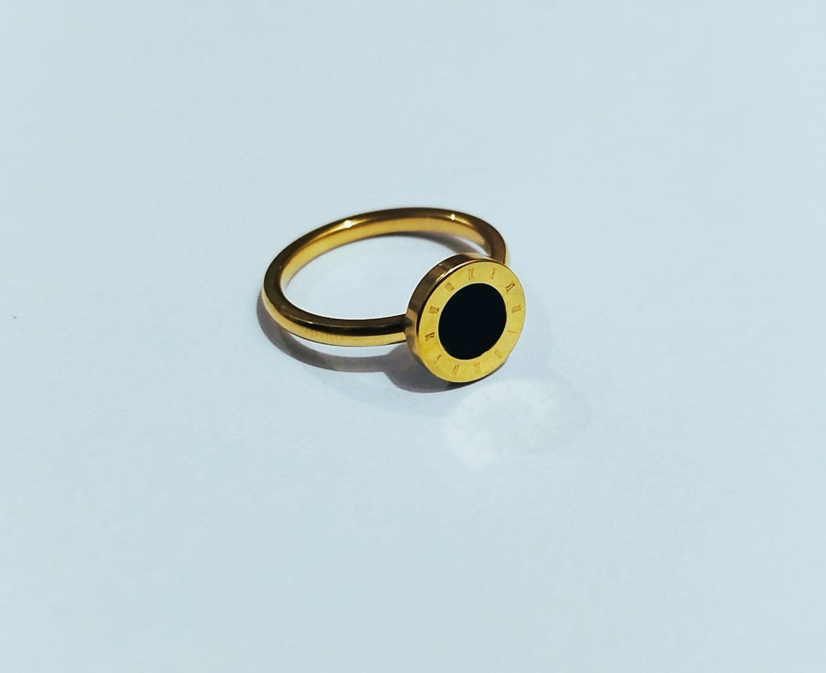 Roman Round Ring – Black & Gold | Premium Stainless Steel