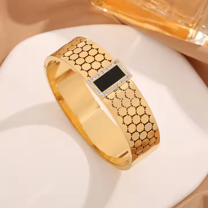 Vintage Honeycomb Diamond Bracelet – Retro Stainless Steel Bangle | Mazia Fashion