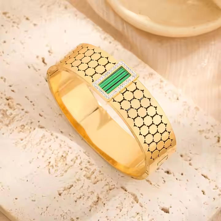Vintage Honeycomb Diamond Bracelet – Retro Stainless Steel Bangle | Mazia Fashion