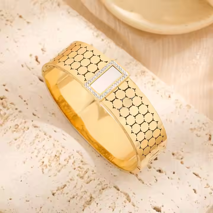 Vintage Honeycomb Diamond Bracelet – Retro Stainless Steel Bangle | Mazia Fashion
