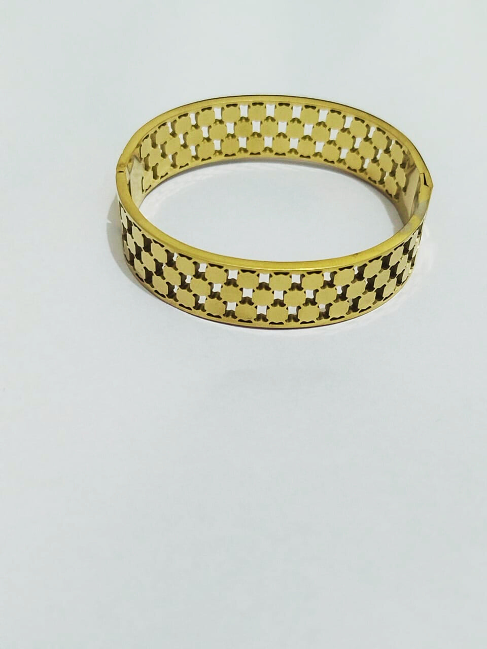 Vintage Honeycomb Diamond Bracelet – Retro Stainless Steel Bangle | Mazia Fashion