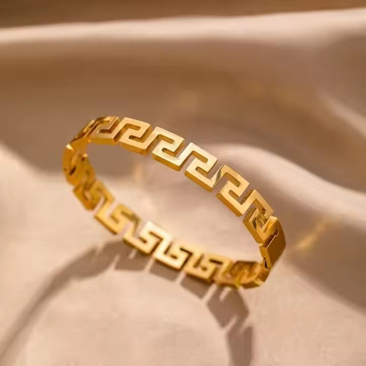 Openable Stainless Steel Bangle – Sleek & Durable Design | Mazia Fashion