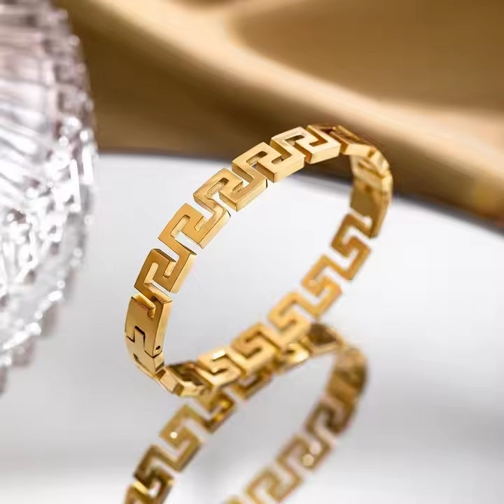 Openable Stainless Steel Bangle – Sleek & Durable Design | Mazia Fashion
