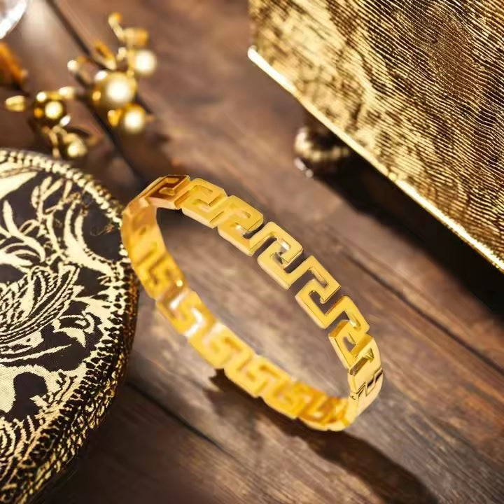 Openable Stainless Steel Bangle – Sleek & Durable Design | Mazia Fashion