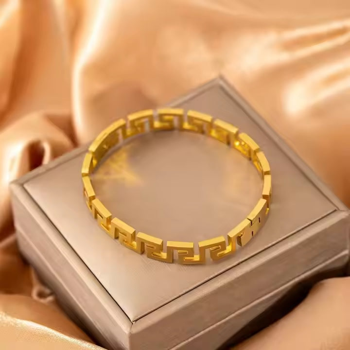 Openable Stainless Steel Bangle – Sleek & Durable Design | Mazia Fashion