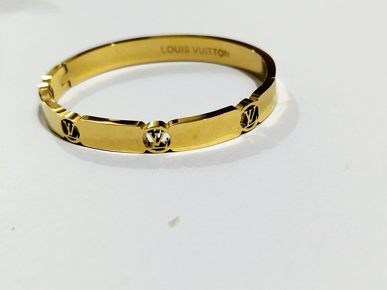 Stainless Steel Classic Bangle – Waterproof & Non-Fade | Mazia Fashion