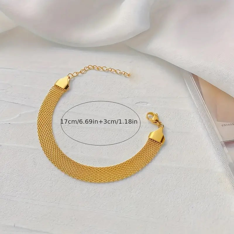 Golden Fashion Stainless Steel Chain Bracelet Enhancing Visual Appeal