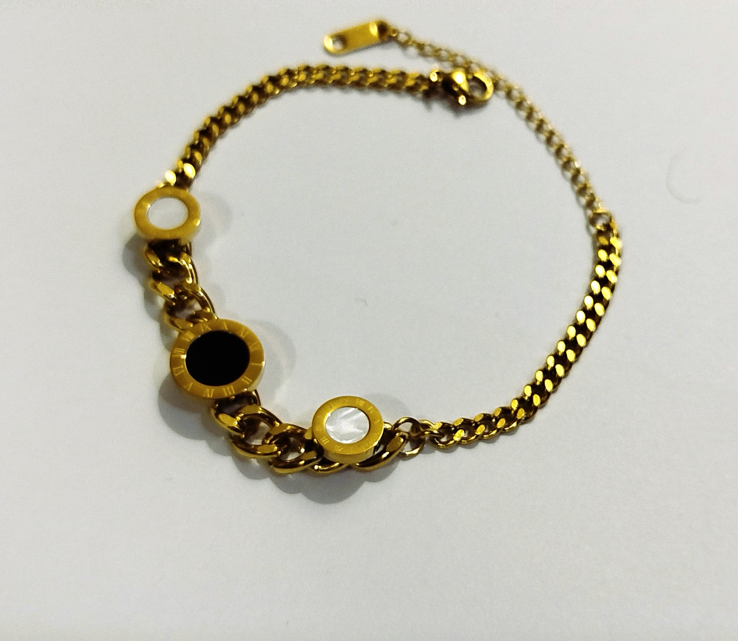 Roman Numeral Chain Bracelet - Golden Stainless Steel | Stylish & Durable | Mazia Fashion