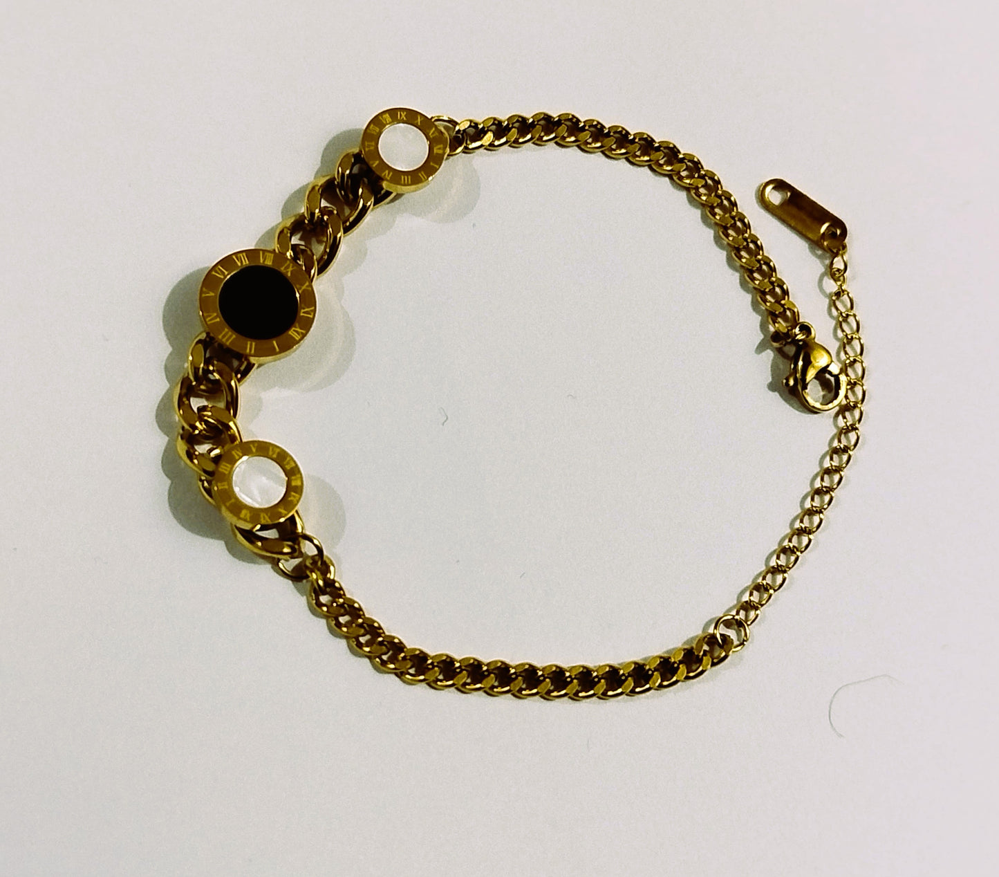 Roman Numeral Chain Bracelet - Golden Stainless Steel | Stylish & Durable | Mazia Fashion