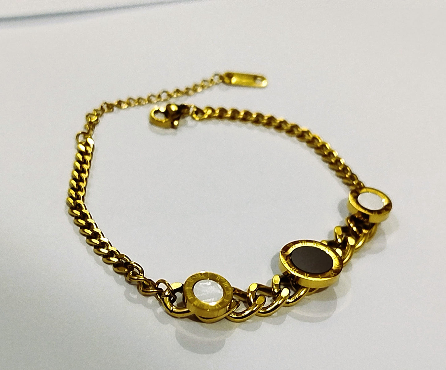 Roman Numeral Chain Bracelet - Golden Stainless Steel | Stylish & Durable | Mazia Fashion