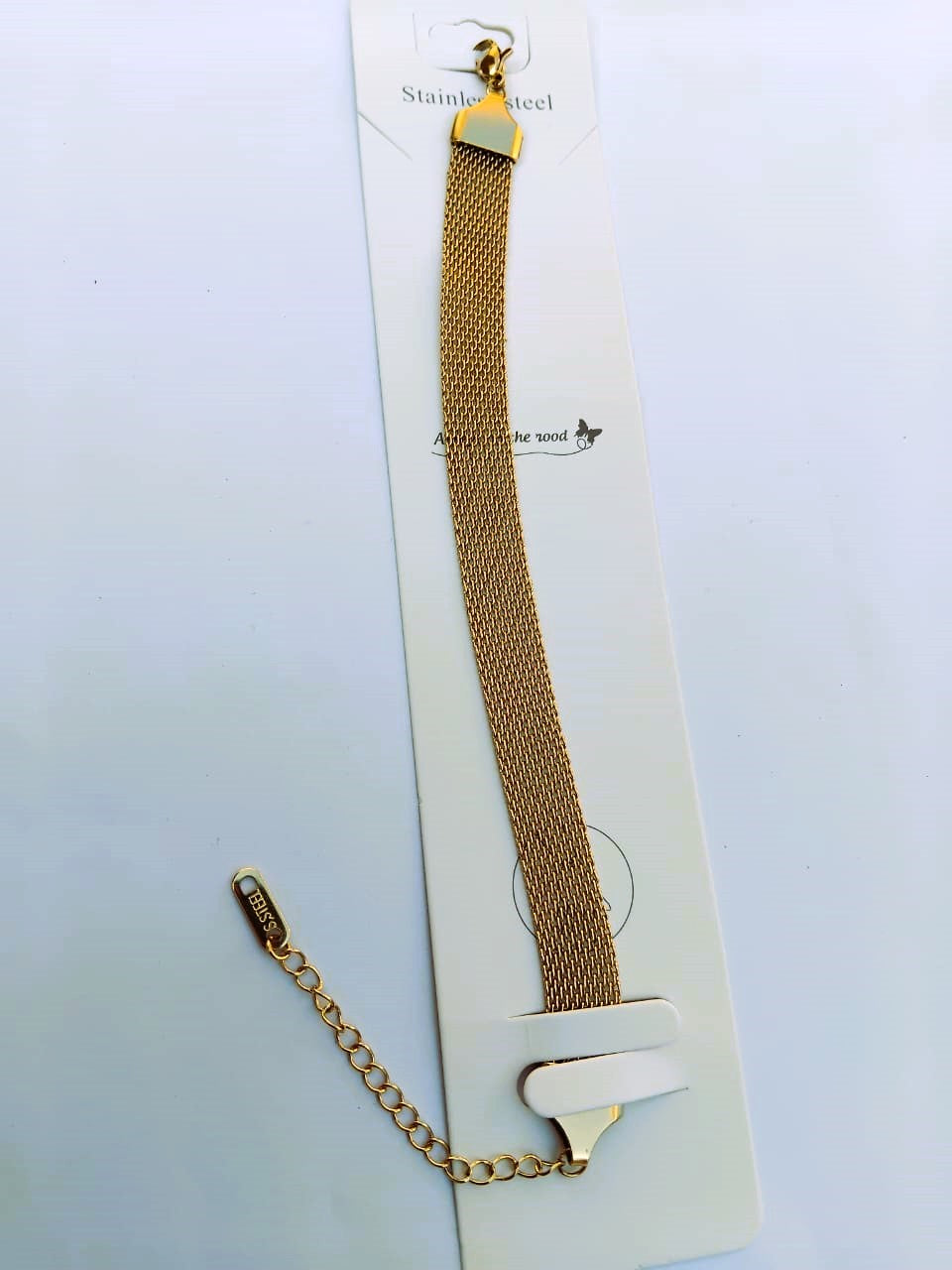 Golden Fashion Stainless Steel Chain Bracelet Enhancing Visual Appeal