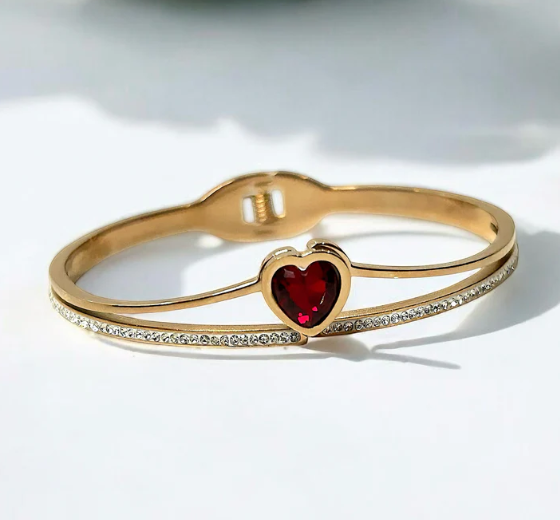 Heart Bangle Golden Stainless Steel with Red Stone and White Crystal Accents – Elegant Jewelry for Women