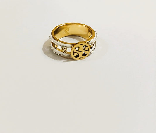 Golden Ring with Stylish Rinshin Diamonds – Elegant Fashion Ring for Girls | Mazia Fashion