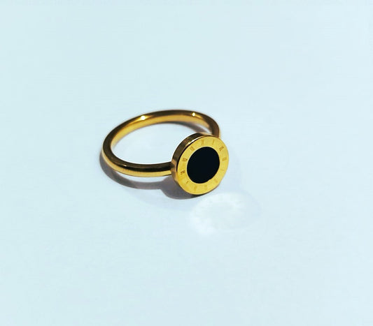 Roman Round Ring – Black & Gold | Premium Stainless Steel