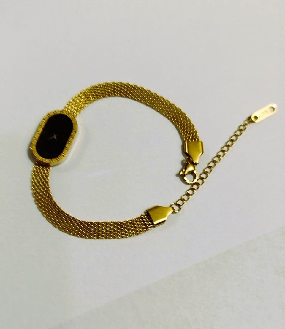 Bracelet Watch Style – Stylish Stainless Steel Timepiece Mazia Fashion