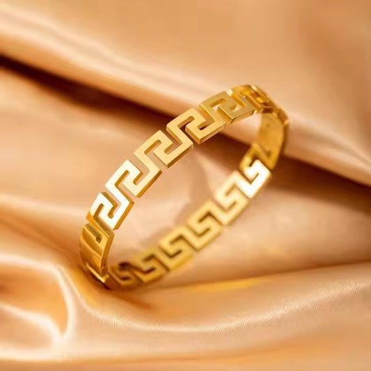 Openable Stainless Steel Bangle – Sleek & Durable Design | Mazia Fashion
